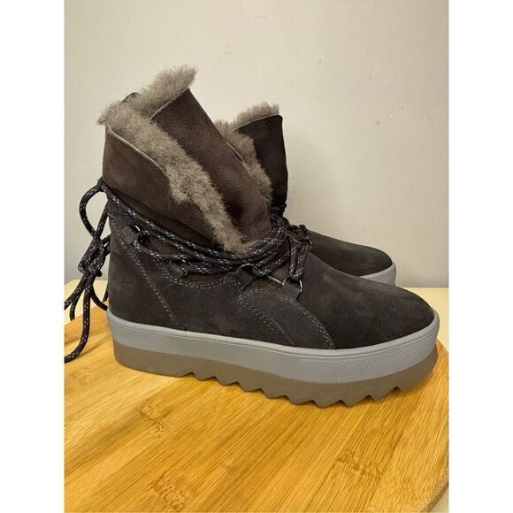 NWT Cougar Women's V-Five-S Faux Fur Lined Lace Up Winter‎ Boots Gray Size 6 - Picture 2 of 9